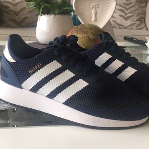 Navy blue and white Adidas N-5923